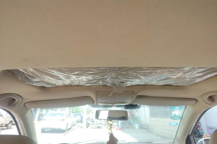 Used Volkswagen Polo 2009 Kica 1.6L Manual Fashion Edition Headliner