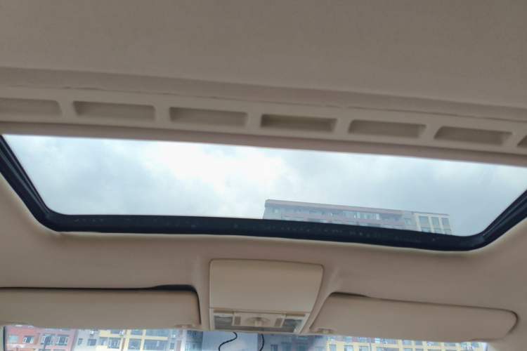 Used Volkswagen Polo 2009 Sporty 1.6L Automatic Model Headliner