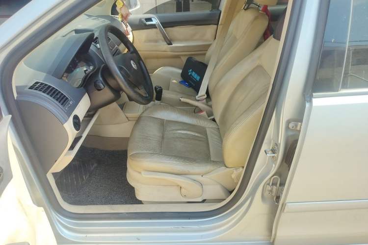 Used Volkswagen Polo 2009 Kica 1.6L Manual Fashion Edition Left Front Seat