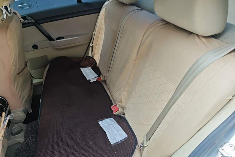 Used Volkswagen Polo 2009 Jingqu 1.4L Manual - Elegant Edition Left Rear Seat