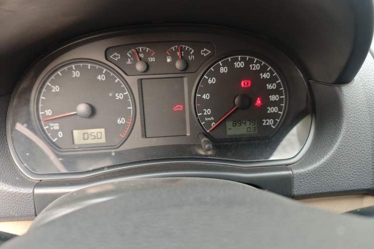 Used Volkswagen Polo 2009 Kica 1.4L Manual Fashion Edition Odometer Close Up