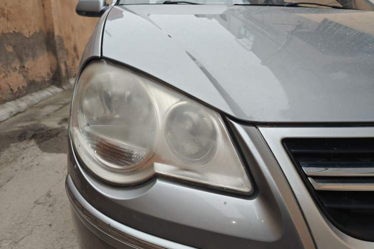 Used Volkswagen Polo 2009 Jingqu 1.4L Manual Elegant Edition Right Front Headlight