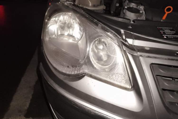 Used Volkswagen Polo 2009 Jingqu 1.4L Manual - Elegant Edition Right Front Headlight