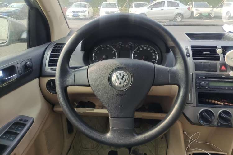 Used Volkswagen Polo 2009 Jingqu 1.6L Manual Elegant Edition Steering Wheel