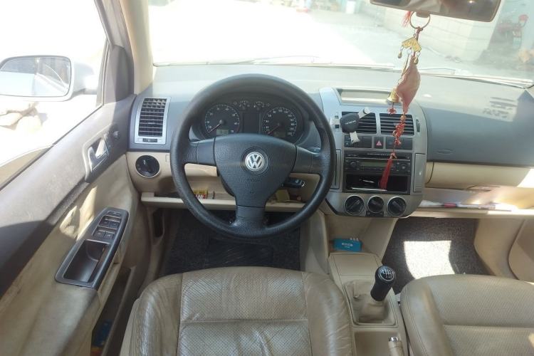 Used Volkswagen Polo 2009 Kica 1.6L Manual Fashion Edition Steering Wheel