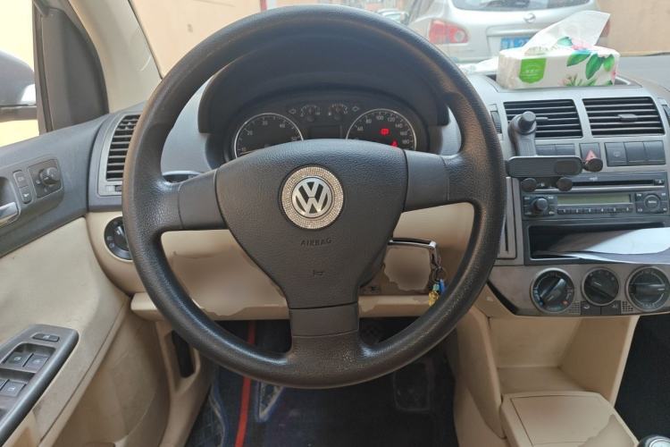 Used Volkswagen Polo 2009 Jingqu 1.4L Manual Elegant Edition Steering Wheel