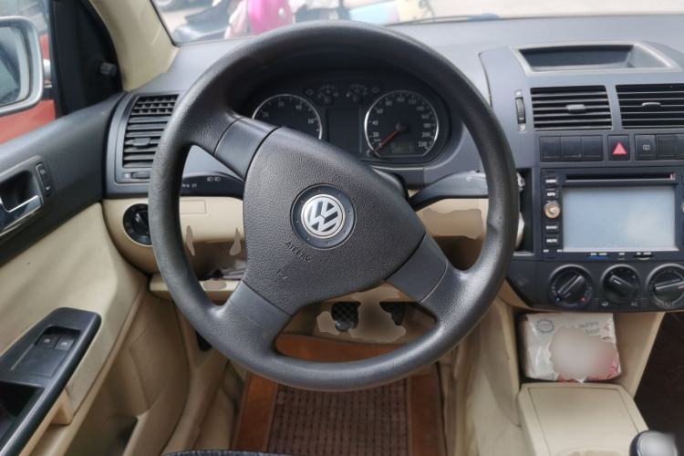 Used Volkswagen Polo 2009 Jingqu 1.4L Manual - Elegant Edition Steering Wheel