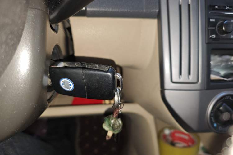Used Volkswagen Polo 2009 Jingqu 1.6L Automatic Elegant Edition Vehicle Key