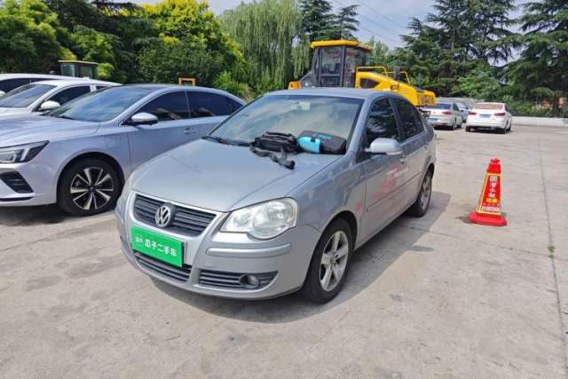 Used Volkswagen Polo 2009 Jingqu 1.4L Manual - Elegant Edition