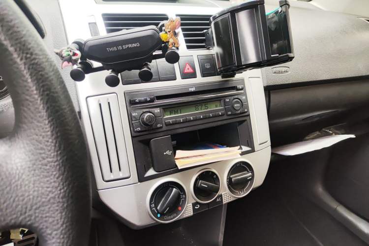 Used Volkswagen Polo 2009 Sporty 1.6L Automatic Model Audio And AC Panel