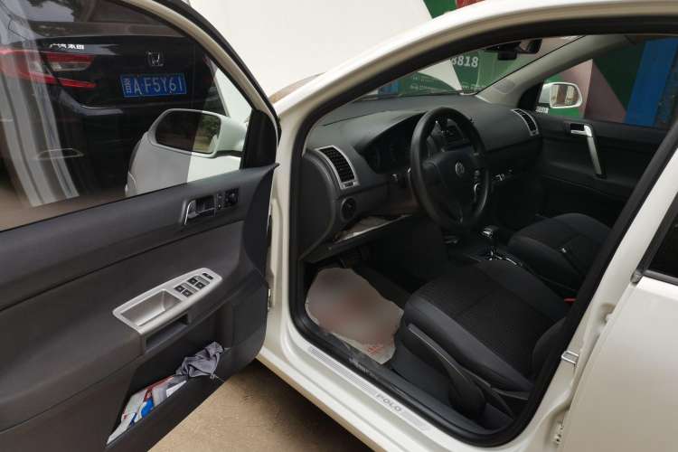 Used Volkswagen Polo 2009 Sporty 1.6L Automatic Model Driver Seat