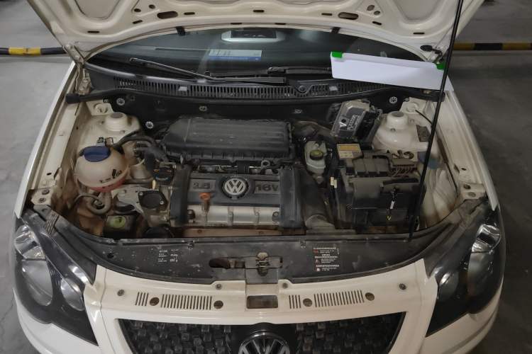 Used Volkswagen Polo 2009 Sporty 1.6L Automatic Model Engine Bay