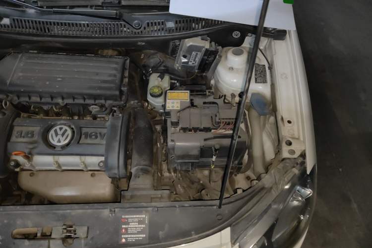 Used Volkswagen Polo 2009 Sporty 1.6L Automatic Model Engine Bay Left