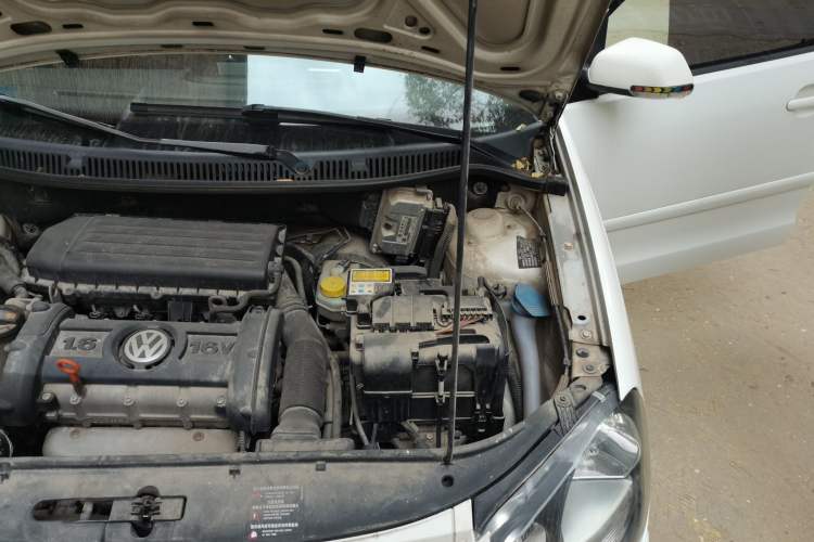 Used Volkswagen Polo 2009 Sporty 1.6L Automatic Model Engine Bay Left