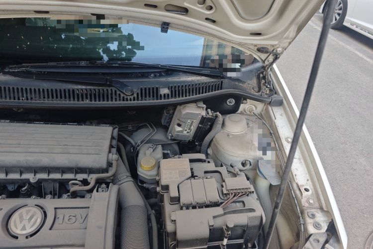 Used Volkswagen Polo 2009 Jingqu 1.4L Automatic Elegant Edition Engine Bay Left