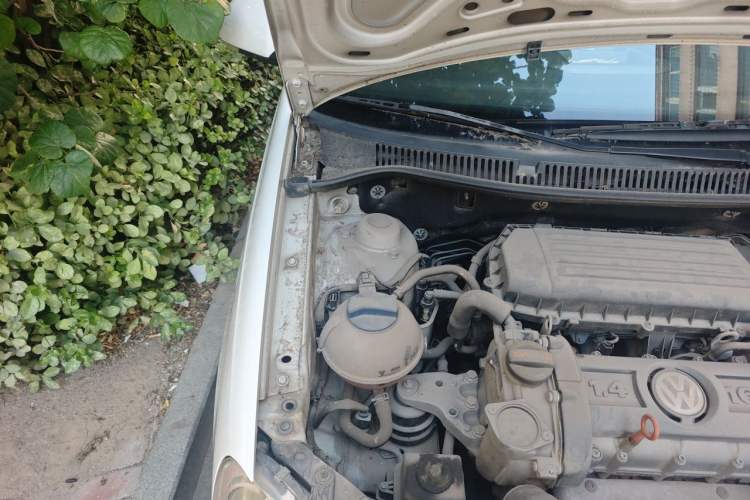 Used Volkswagen Polo 2009 Jingqu 1.4L Automatic Elegant Edition Engine Bay Right