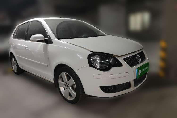 Used Volkswagen Polo 2009 Sporty 1.6L Automatic Model Front Right 45 Deg