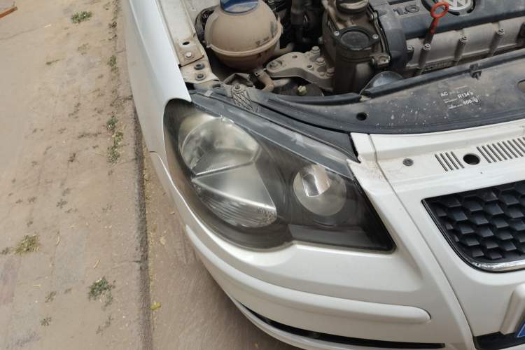 Used Volkswagen Polo 2009 Sporty 1.6L Automatic Model Right Front Headlight