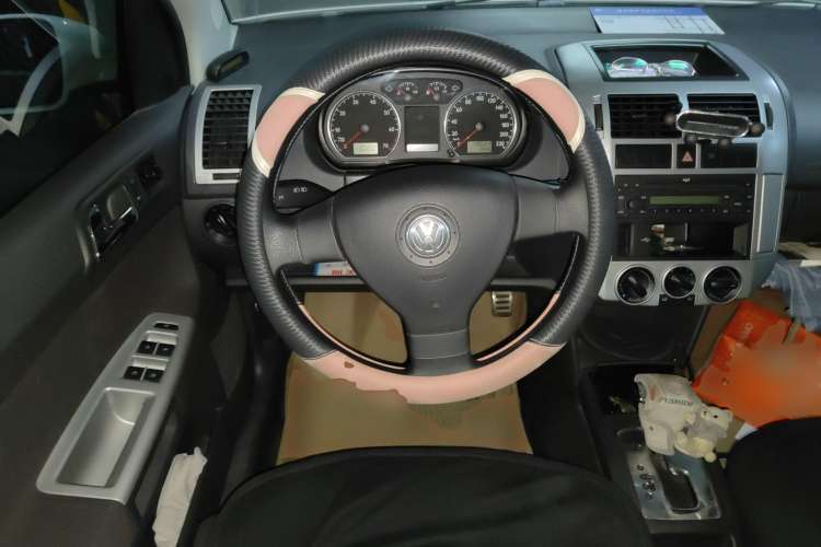 Used Volkswagen Polo 2009 Sporty 1.6L Automatic Model Steering Wheel