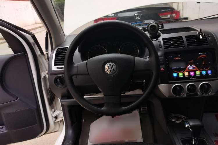 Used Volkswagen Polo 2009 Sporty 1.6L Automatic Model Steering Wheel