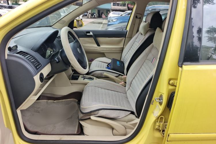 Used Volkswagen Polo 2009 Jingqing 1.4L Automatic Shushang Edition Left Front Seat