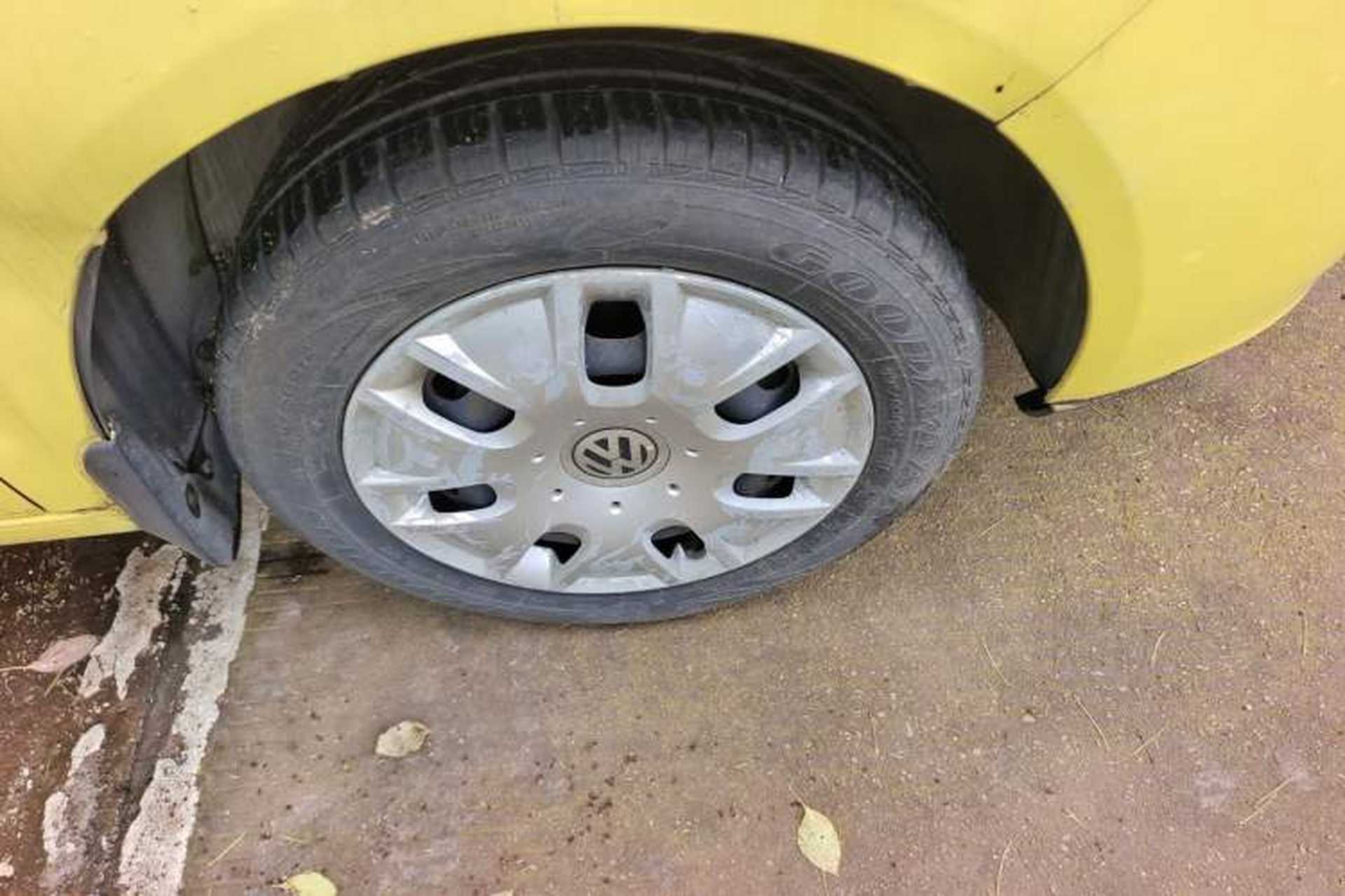 Used Volkswagen Polo 2009 Jingqing 1.4L Automatic Shushang Edition Right Front Wheel Hub