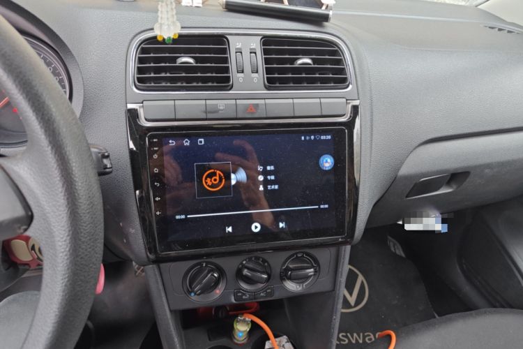 Used Volkswagen Polo 2011 1.6L Automatic ZhiShang Version Audio And AC Panel