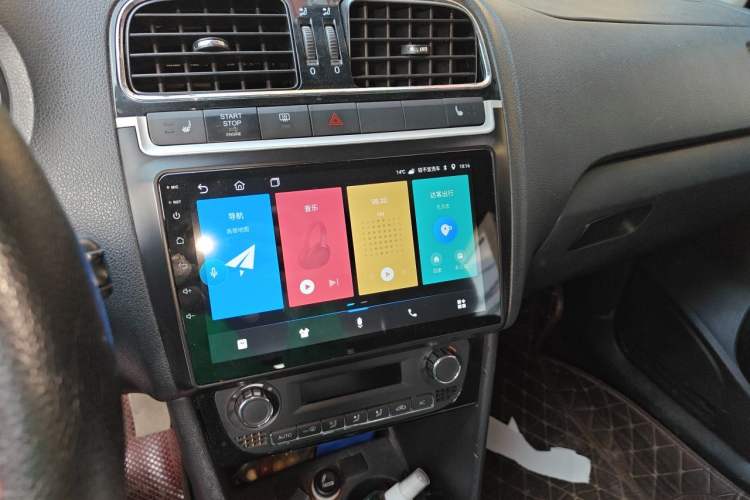 Used Volkswagen Polo 2011 1.6L Automatic ZhiKu Edition Audio And AC Panel