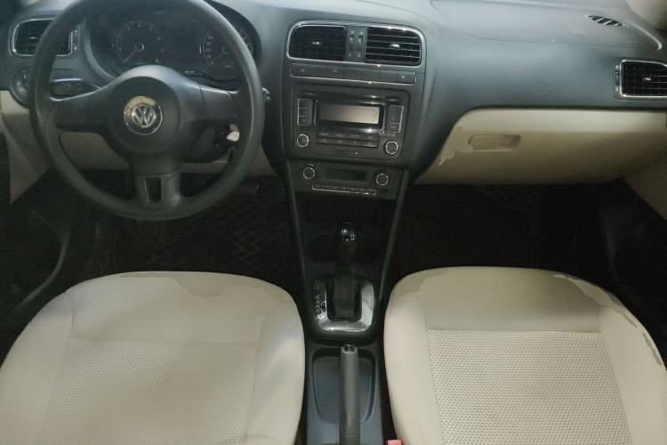 Used Volkswagen Polo 2011 1.4L Automatic ZhiShang Version Center Console
