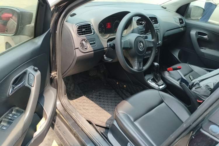Used Volkswagen Polo 2011 1.4L Automatic ZhiShang Version Driver Seat