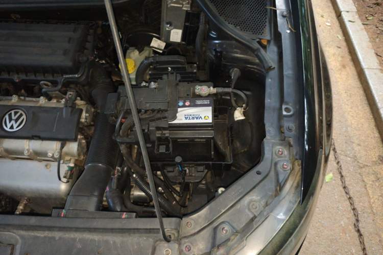 Used Volkswagen Polo 2011 1.4L Automatic ZhiCool Edition Engine Bay Left