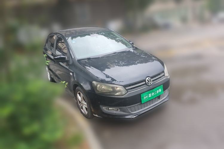 Used Volkswagen Polo 2011 1.4L Manual ZhiShang Edition Front Right 45 Deg