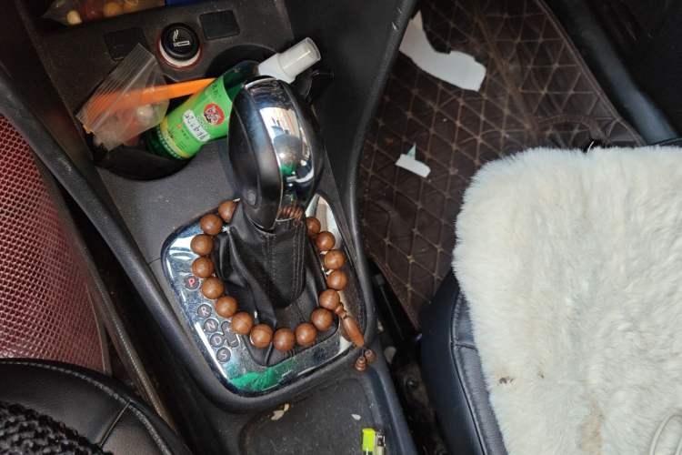 Used Volkswagen Polo 2011 1.6L Automatic ZhiKu Edition Gear Lever