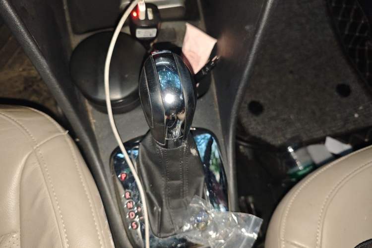 Used Volkswagen Polo 2011 1.4L Automatic ZhiCool Edition Gear Lever