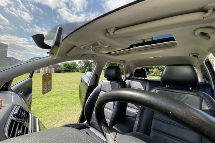 Used Volkswagen Polo 2011 1.6L Automatic ZhiKu Edition Headliner