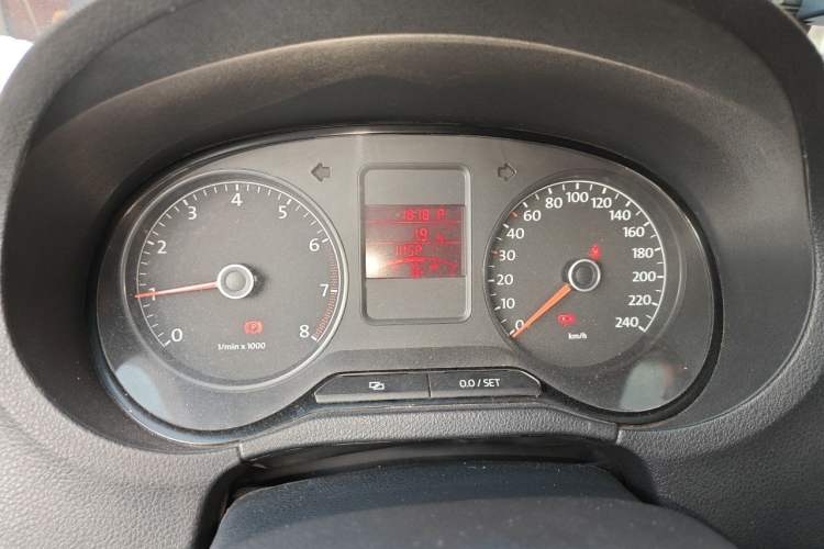Used Volkswagen Polo 2011 1.6L Automatic ZhiKu Edition Instrument Cluster