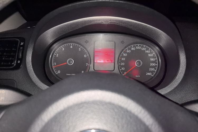 Used Volkswagen Polo 2011 1.6L Automatic ZhiKu Edition Instrument Cluster