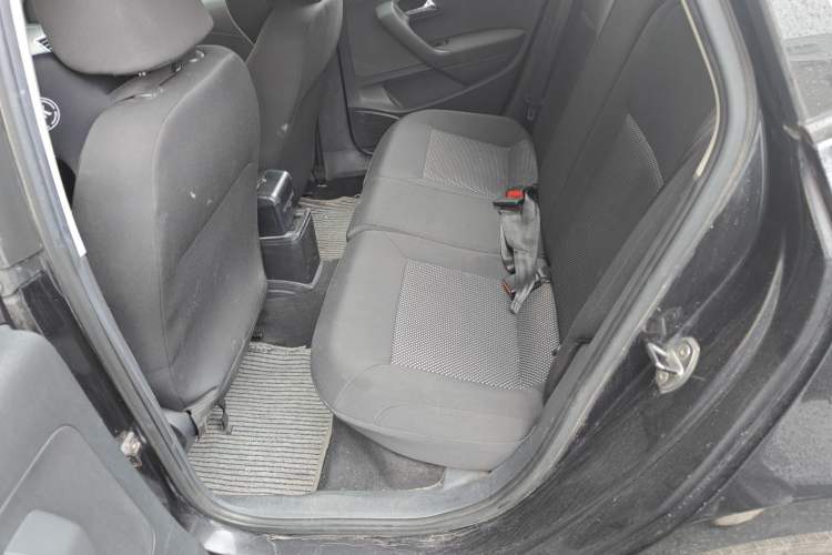 Used Volkswagen Polo 2011 1.6L Automatic ZhiShang Version Left Rear Seat