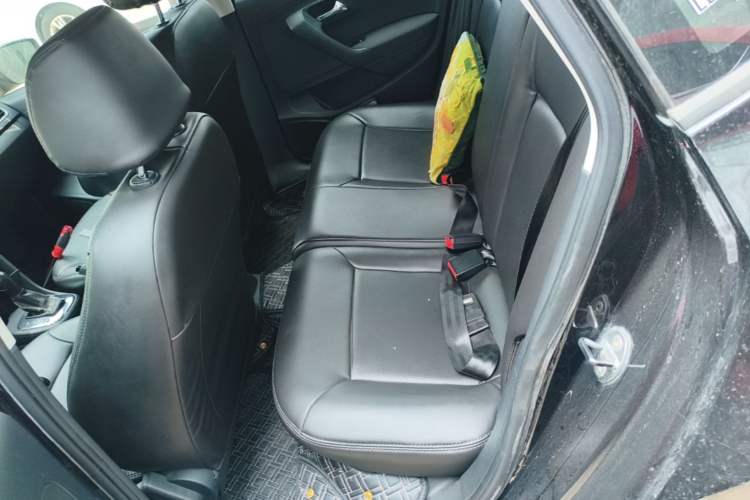 Used Volkswagen Polo 2011 1.4L Automatic ZhiShang Version Left Rear Seat