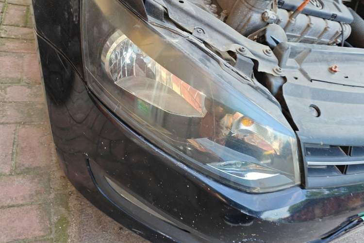 Used Volkswagen Polo 2011 1.6L Automatic ZhiKu Edition Right Front Headlight
