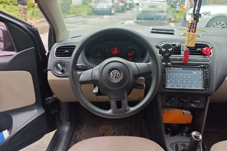 Used Volkswagen Polo 2011 1.4L Manual ZhiShang Edition Steering Wheel