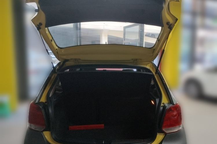 Used Volkswagen Polo 2011 1.4L Automatic ZhiShang Version Trunk