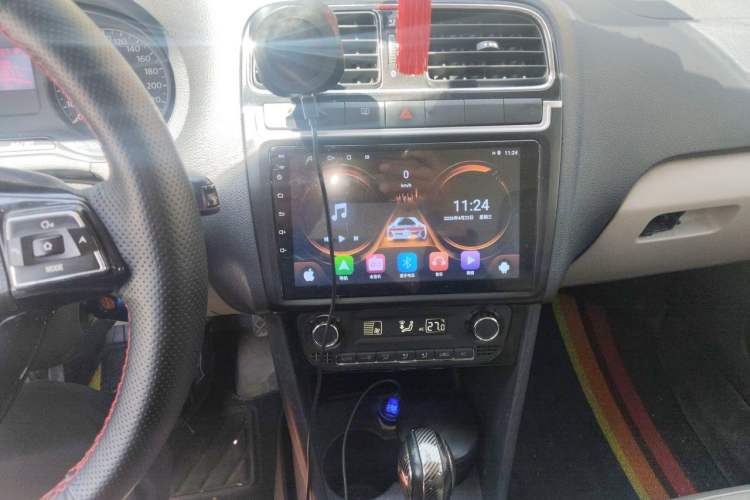 Used Volkswagen Polo 2011 1.4L Automatic ZhiCool Edition Audio And AC Panel