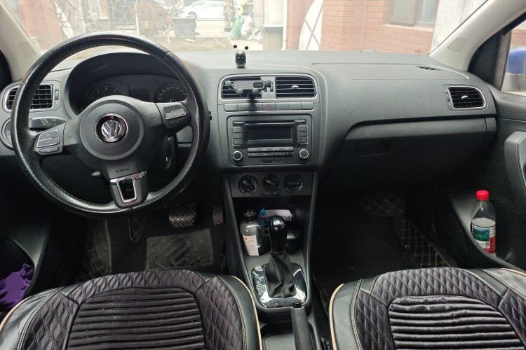 Used Volkswagen Polo 2011 1.6L Automatic ZhiShang Version Center Console