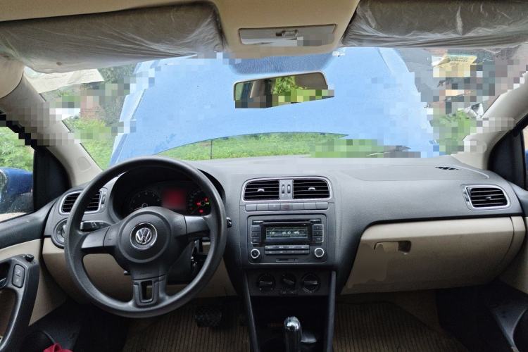Used Volkswagen Polo 2011 1.6L Automatic ZhiShang Version Center Console