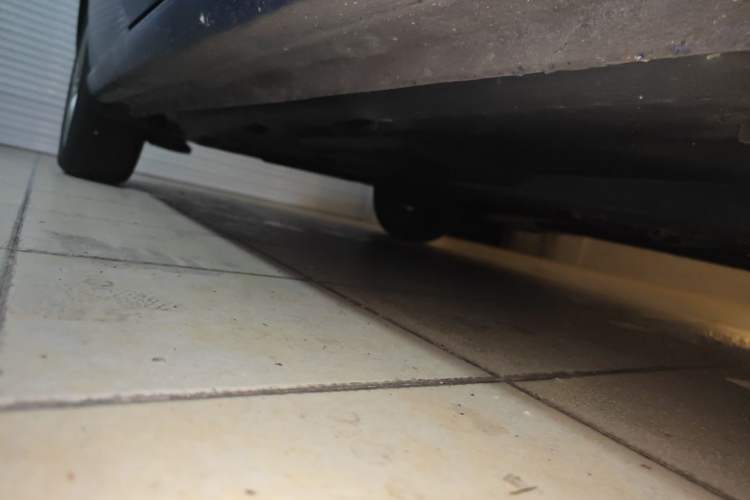Used Volkswagen Polo 2011 1.6L Automatic ZhiShang Version Chassis Front Right