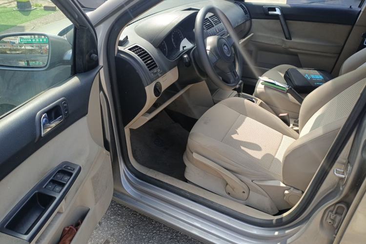 Used Volkswagen Polo 2011 Jingqu 1.4L Automatic Shishang Edition Driver Seat