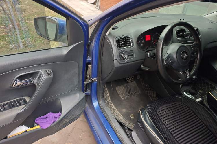 Used Volkswagen Polo 2011 1.6L Automatic ZhiShang Version Driver Seat