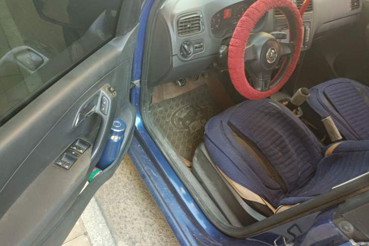 Used Volkswagen Polo 2011 1.4L Manual ZhiLe Edition Driver Seat