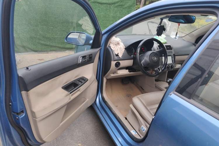 Used Volkswagen Polo 2011 Jingqu 1.6L Automatic Siku Edition Driver Seat